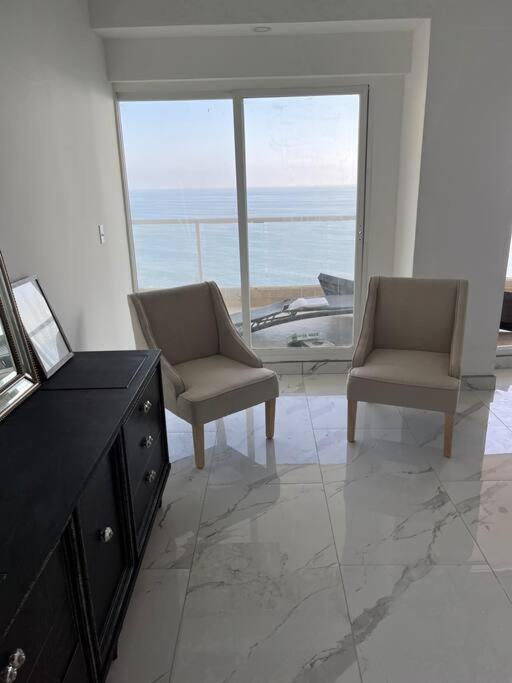 Beachfront 4 Bedroom Penthouse - Pool Steps To Beach & Mins To Downtown Rosarito Buitenkant foto